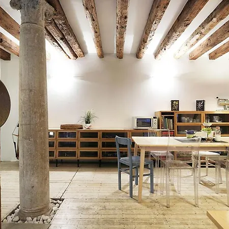 Venetians Loft Moschette * Velence